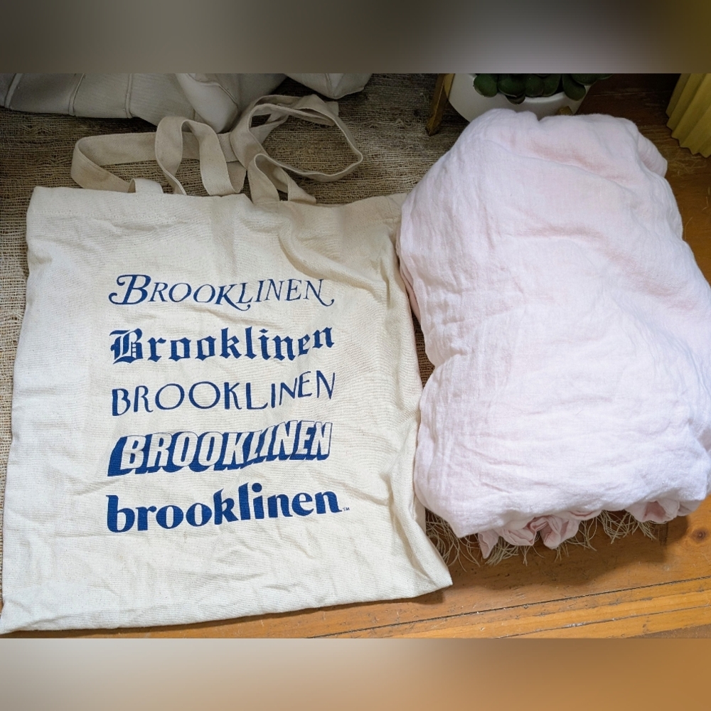 Brooklinen • King Linen Flat Sheet in Light Pink